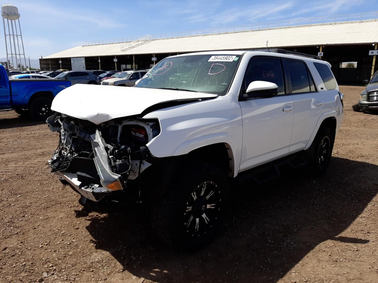 Photo 2 from auction – 2017 TOYOTA 4RUNNER SR with VIN JTEBU5JR6H5456683