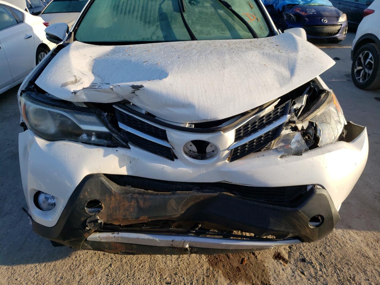 Photo 9 from auction – 2014 TOYOTA RAV4 LIMIT with VIN 2T3YFREV3EW127306