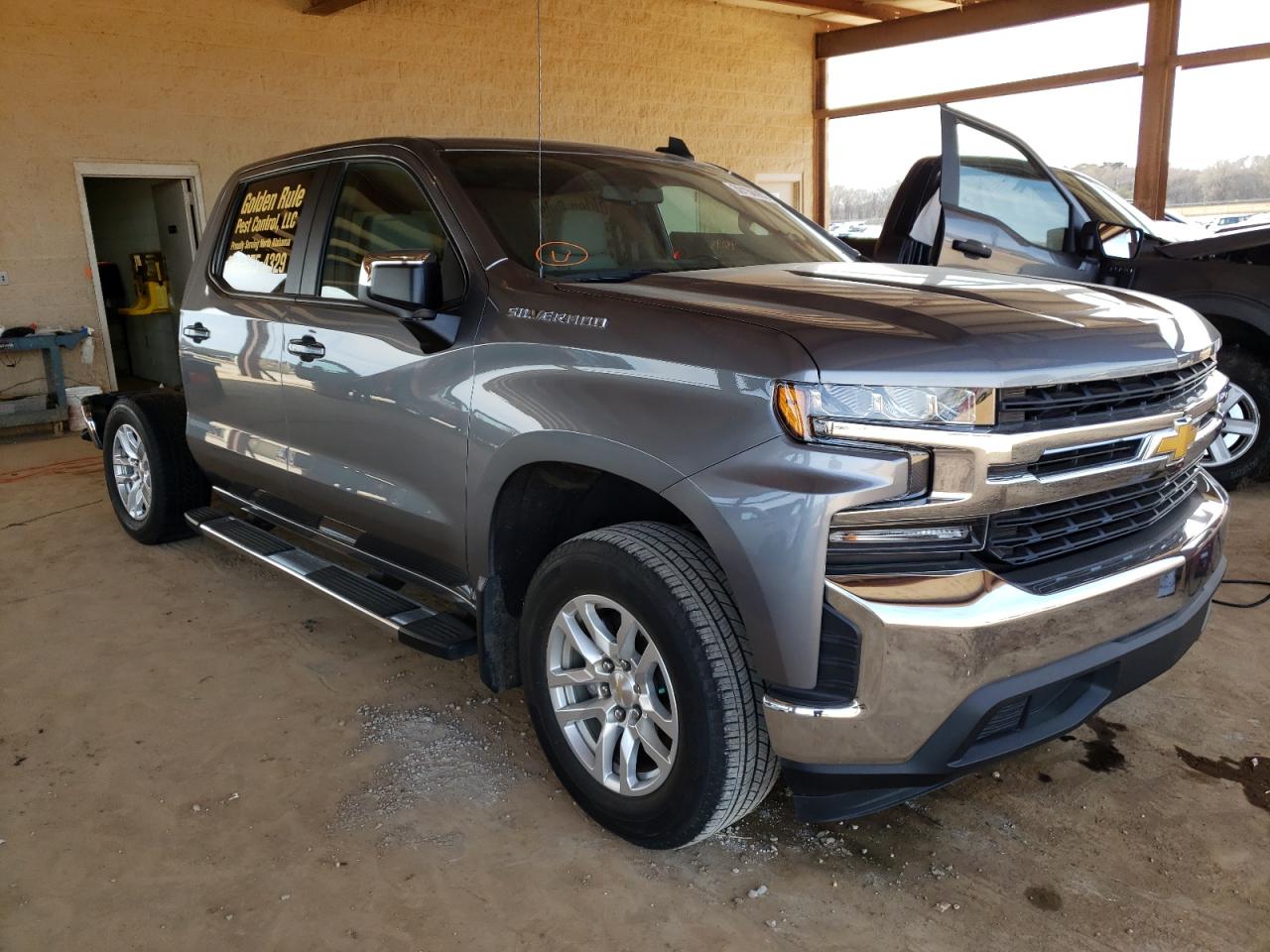 CHEVROLET SILVERADO 2020 with VIN 3GCPWCED7LG186078 - Photo from auction