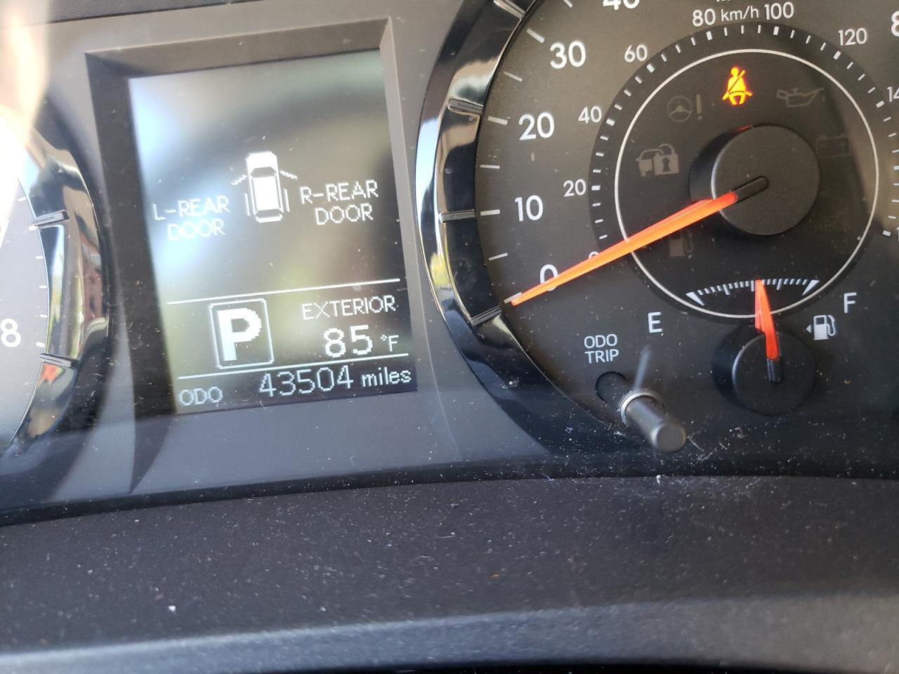Photo 8 from auction – 2016 TOYOTA SIENNA LE with VIN 5TDKK3DC2GS723980