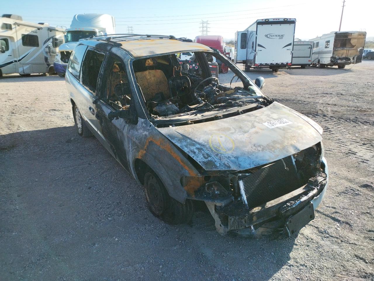 Photo 1 from auction – 2003 CHRYSLER TOWN & COU with VIN 2C8GP44333R137562