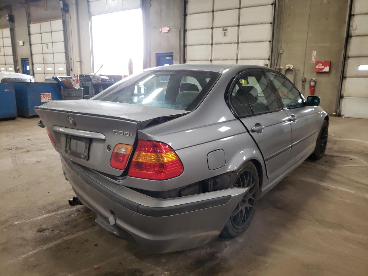 Photo 4 from auction – 2004 BMW 330 I with VIN WBAEV53484KM06392