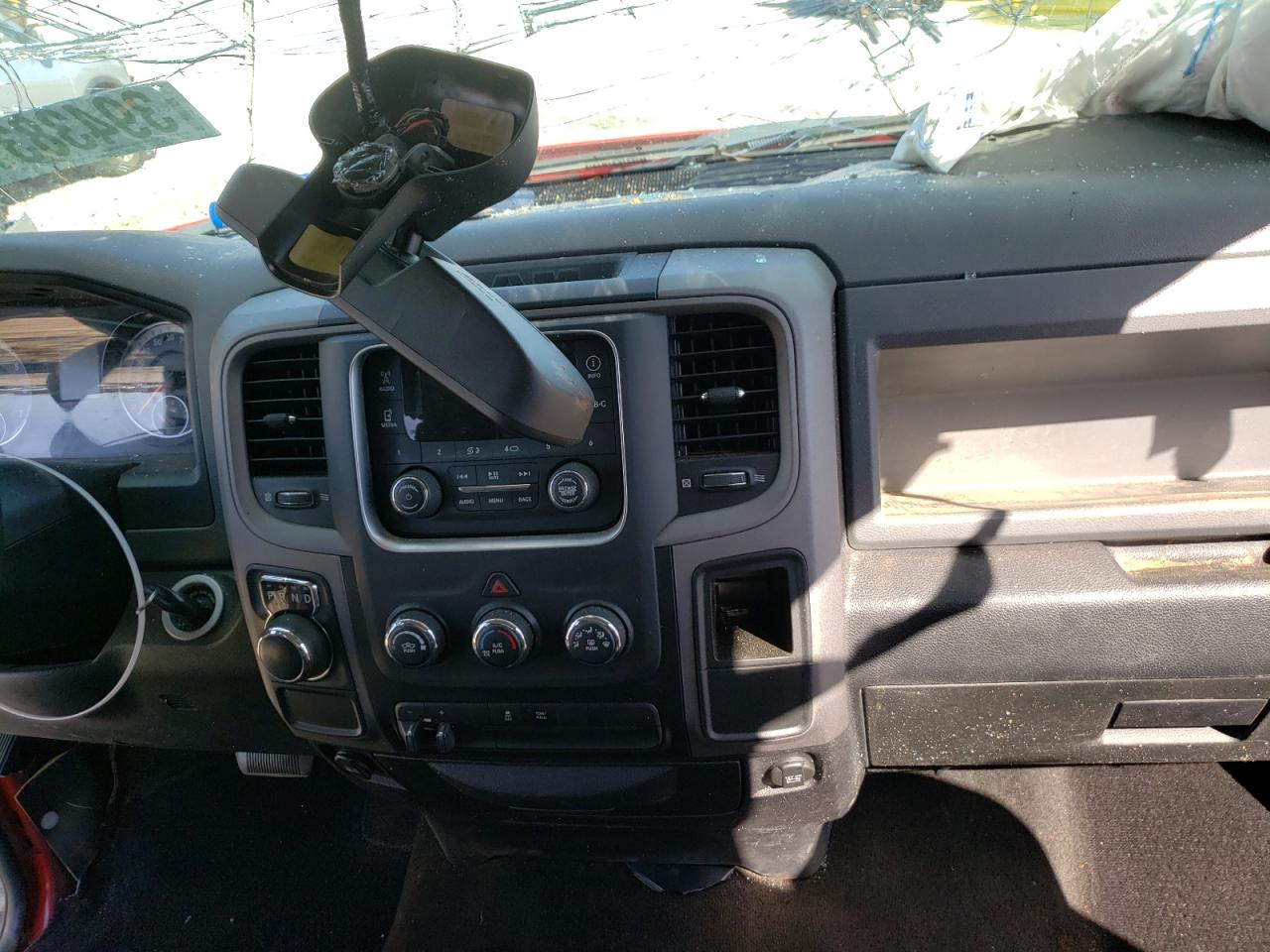 Photo 9 from auction – 2015 RAM 1500 ST with VIN 1C6RR6KT4FS623701