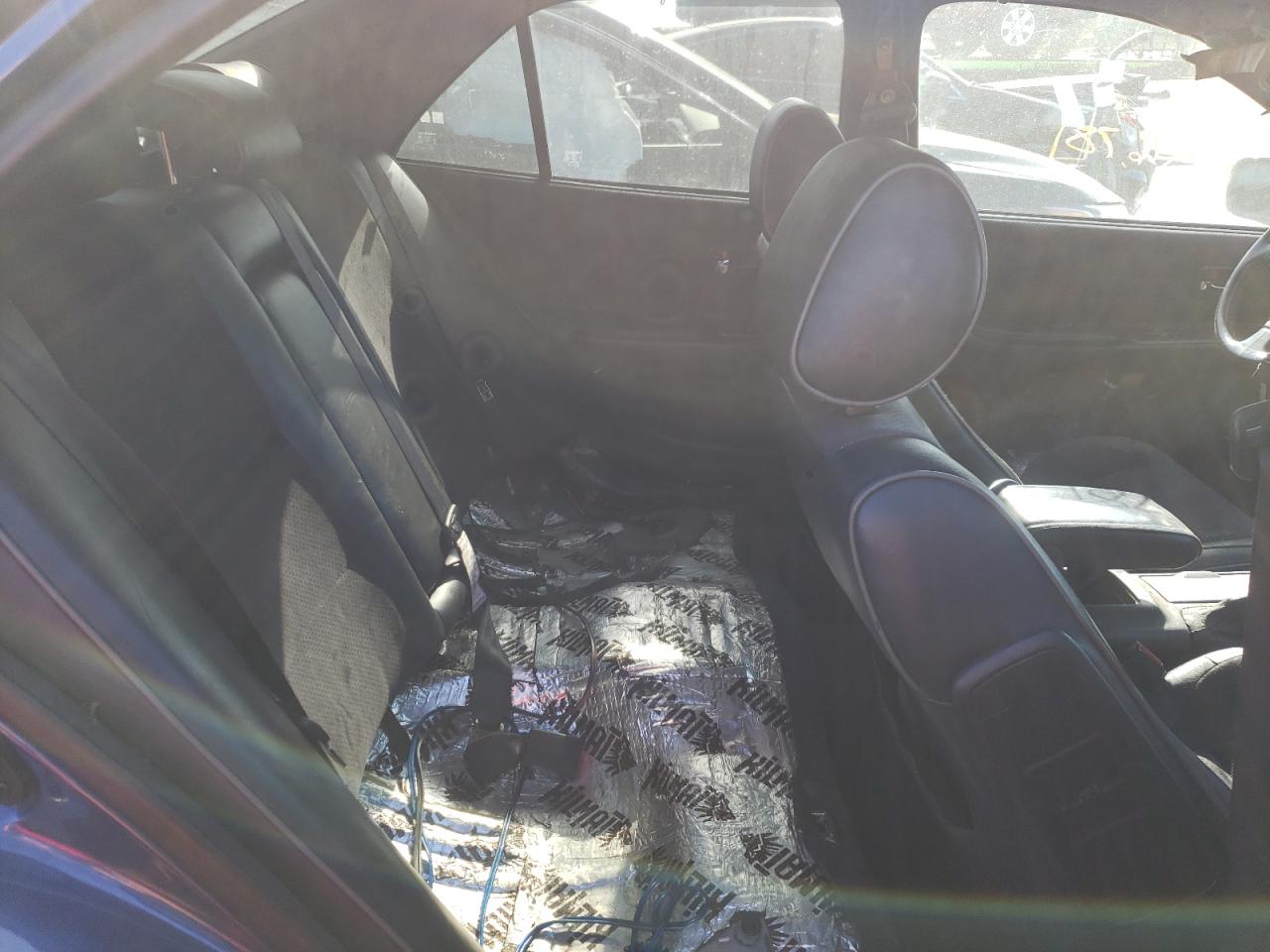 Photo 6 from auction – 2003 LEXUS IS 300 with VIN JTHBD192530065503