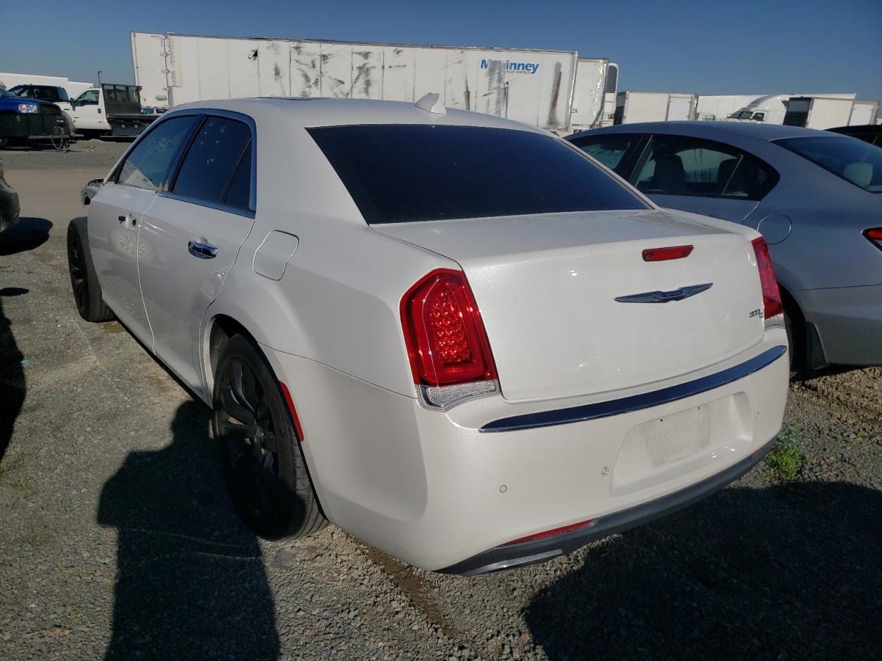 Photo 3 from auction – 2016 CHRYSLER 300C with VIN 2C3CCAEG7GH194729