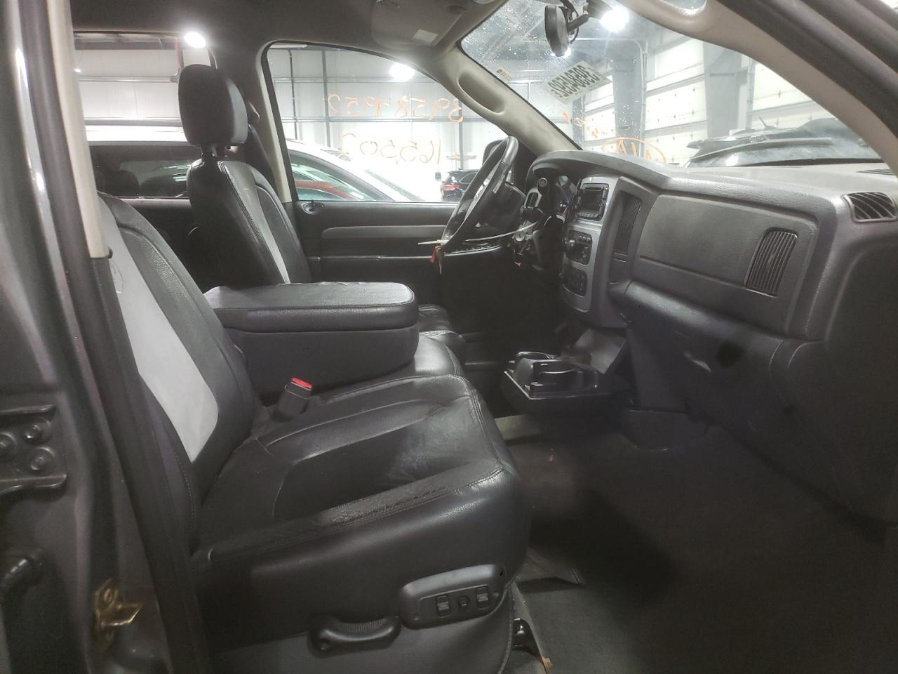 Photo 5 from auction – 2005 DODGE RAM 1500 S with VIN 1D7HU18D15S186394