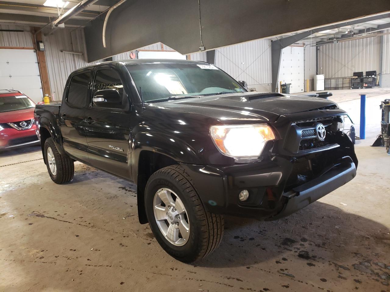 TOYOTA TACOMA DOU 2015 with VIN 3TMLU4EN3FM173580 - Photo from auction