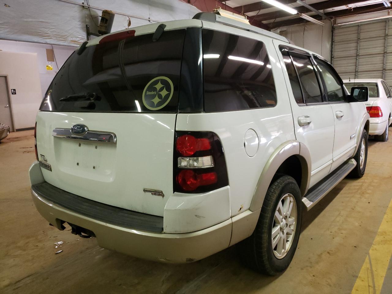 Photo 4 from auction – 2007 FORD EXPLORER with VIN 1FMEU74E77UA52846