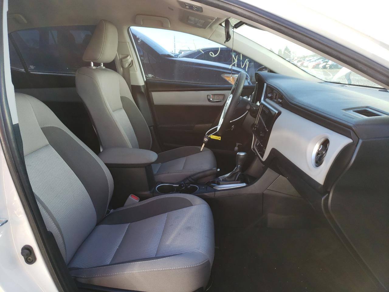 Photo 5 from auction – 2019 TOYOTA COROLLA with VIN 2T1BURHE0KC203593
