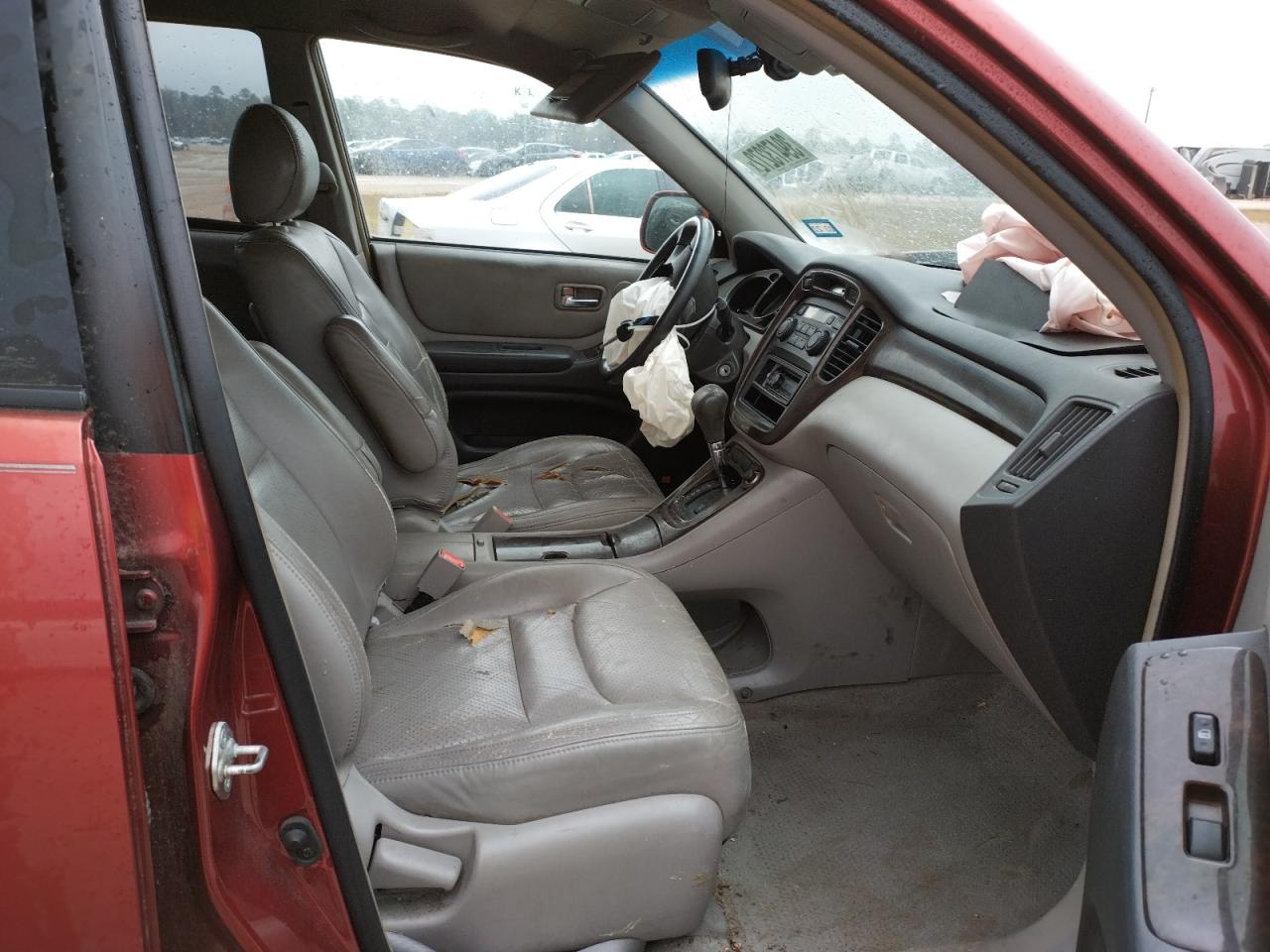 Photo 5 from auction – 2002 TOYOTA HIGHLANDER with VIN JTEGF21AX20028676