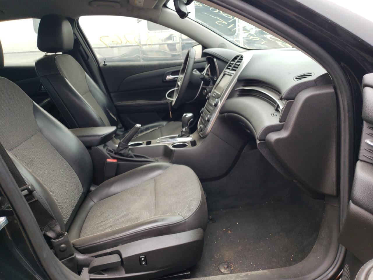 Zdjęcie 5 z aukcji – 2015 CHEVROLET MALIBU z VIN 1G11C5SL1FF102115