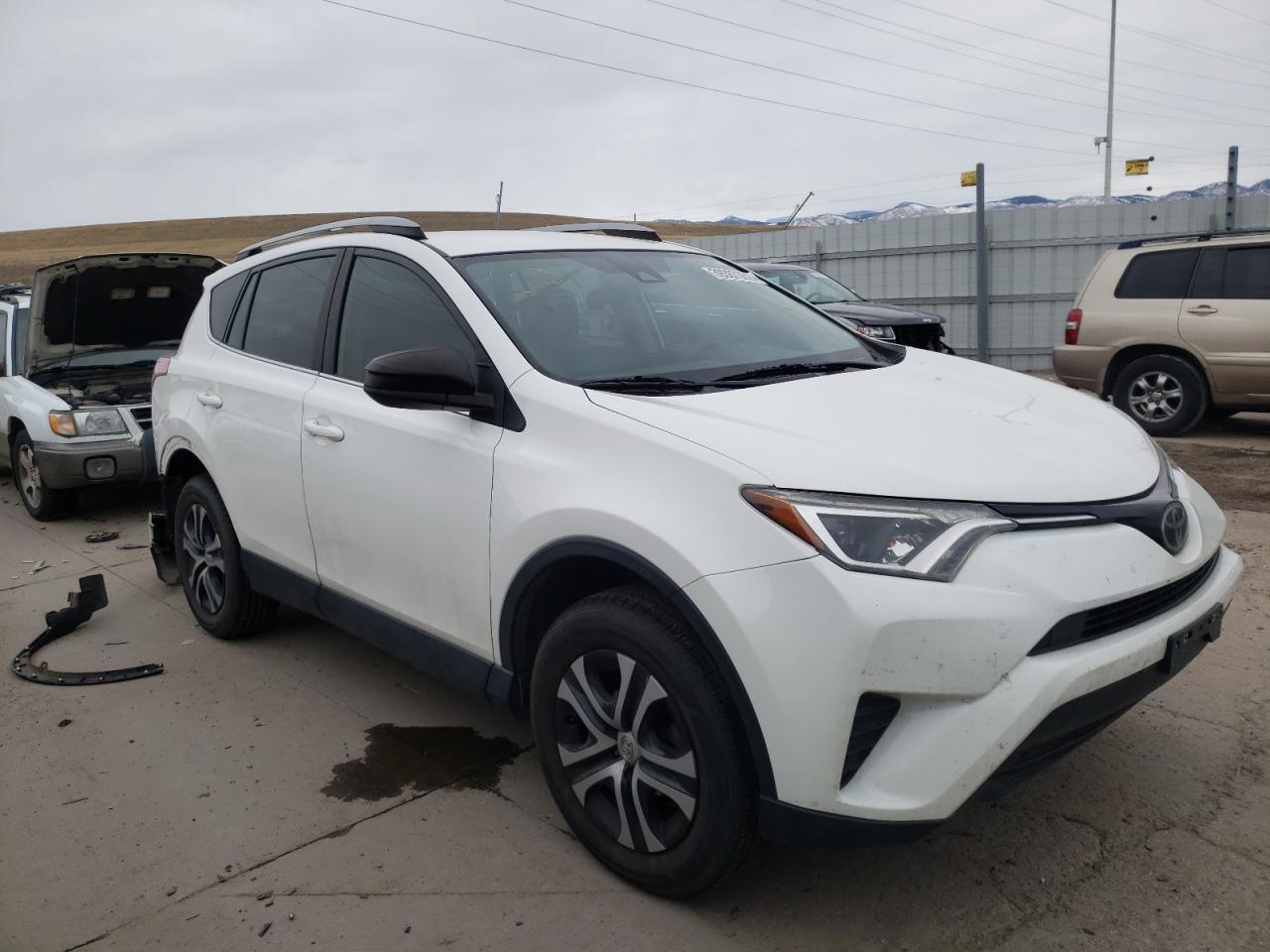 Photo 1 from auction – 2017 TOYOTA RAV4 LE with VIN JTMZFREV5HJ121174