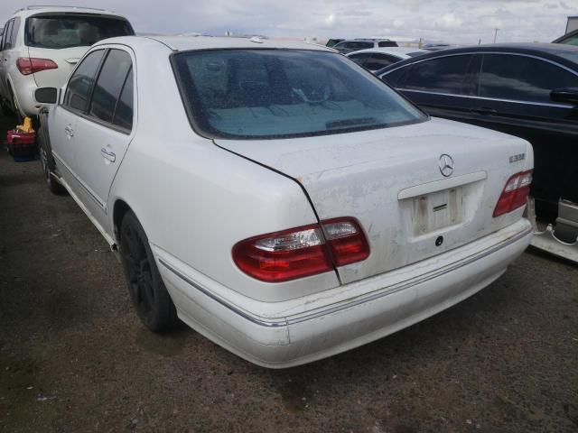 صورة رقم 3 من المزاد - 2000 MERCEDES-BENZ E 320 مع VIN WDBJF65J3YB079900