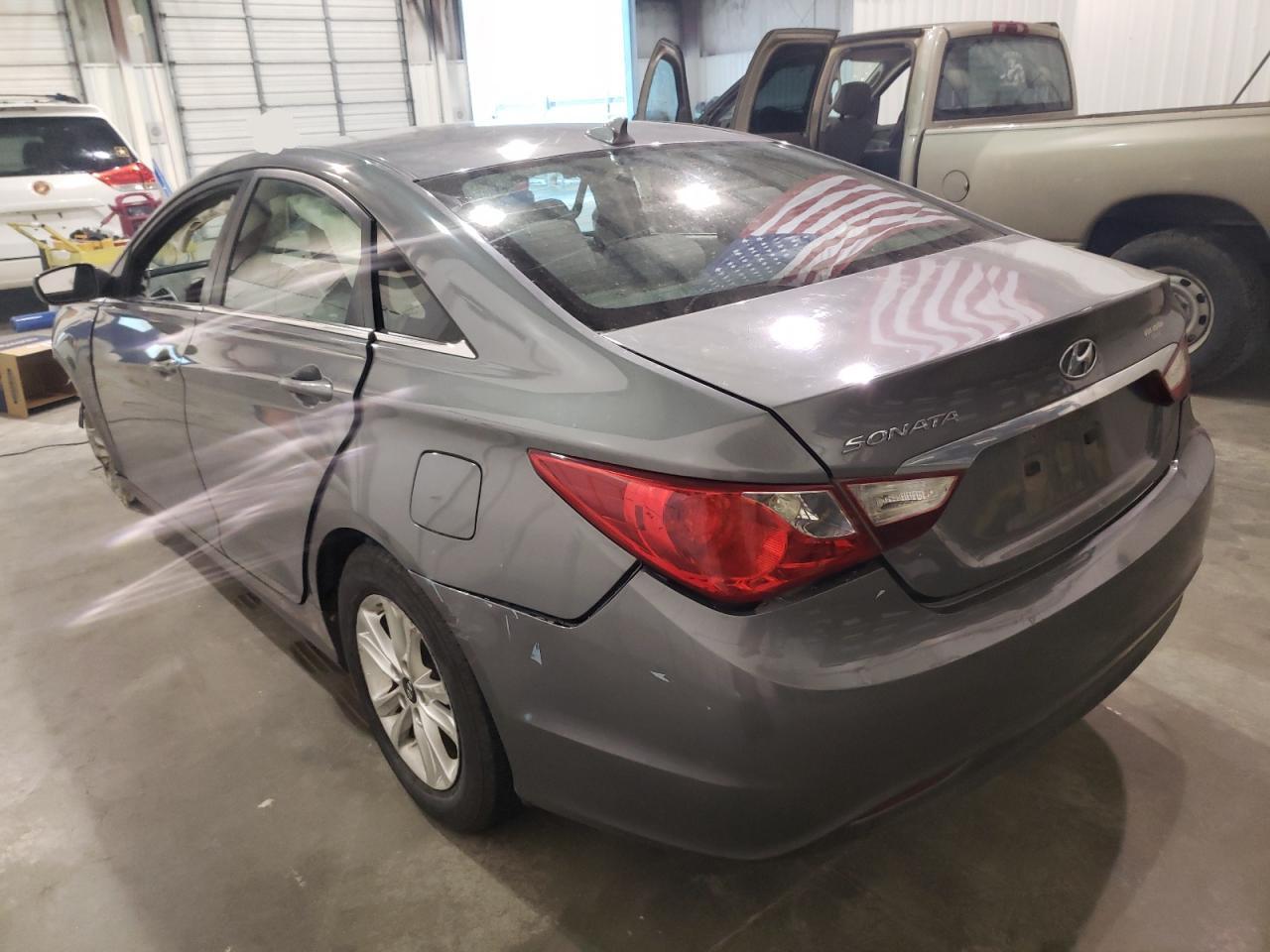 Photo 3 from auction – 2013 HYUNDAI SONATA GLS with VIN 5NPEB4AC6DH790199