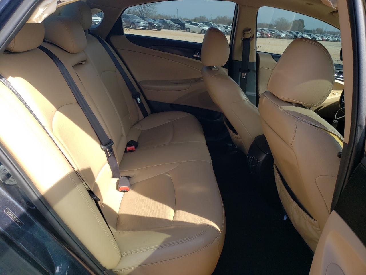 Photo 6 from auction – 2012 HYUNDAI SONATA SE with VIN 5NPEC4AC3CH351067