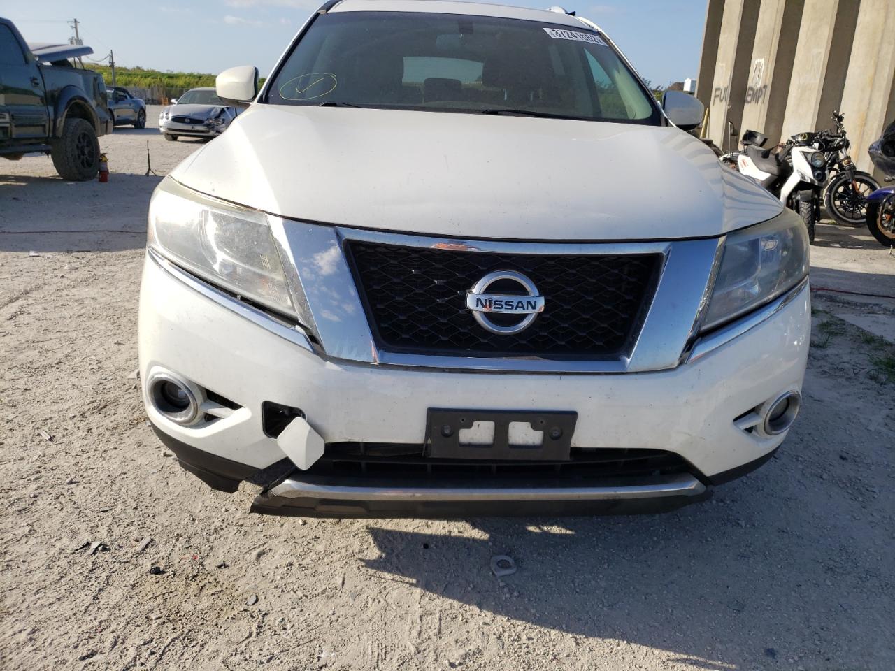 Photo 9 from auction – 2013 NISSAN PATHFINDER with VIN 5N1AR2MM0DC677309