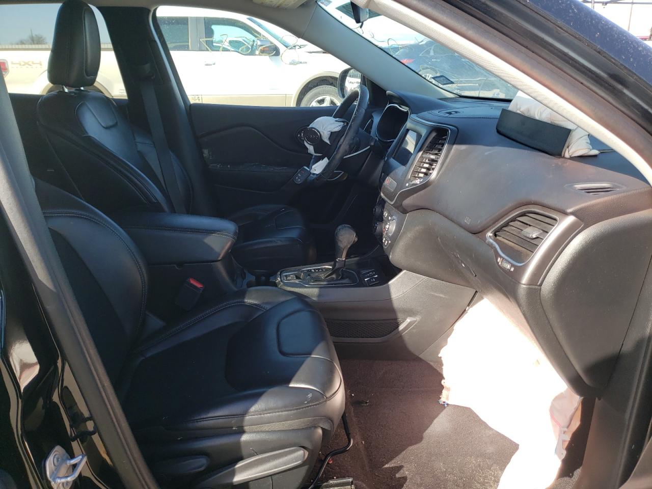 Photo 5 from auction – 2019 JEEP CHEROKEE L with VIN 1C4PJLLB7KD226588
