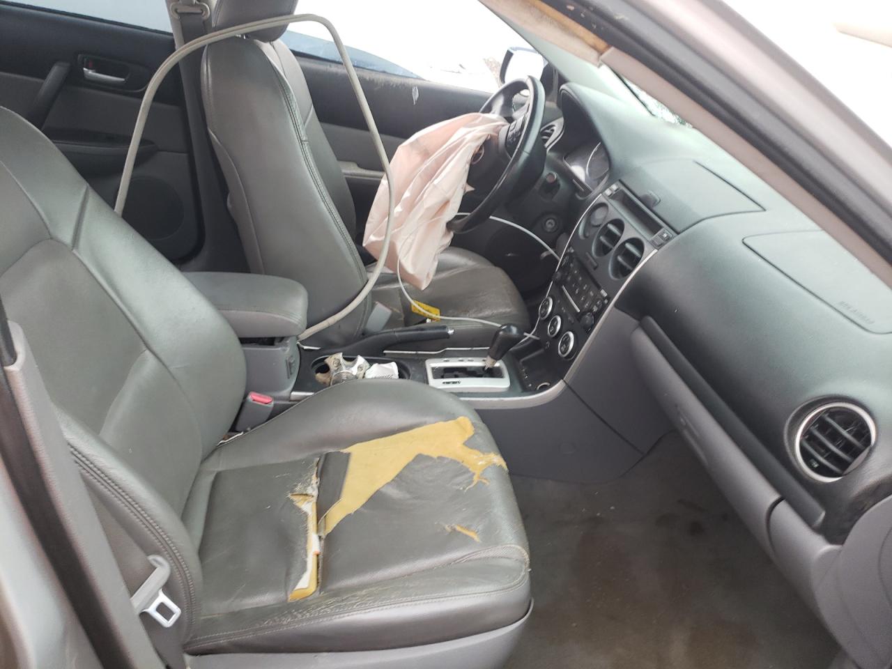 Photo 5 from auction – 2006 MAZDA 6 S with VIN 1YVHP80DX65M16434