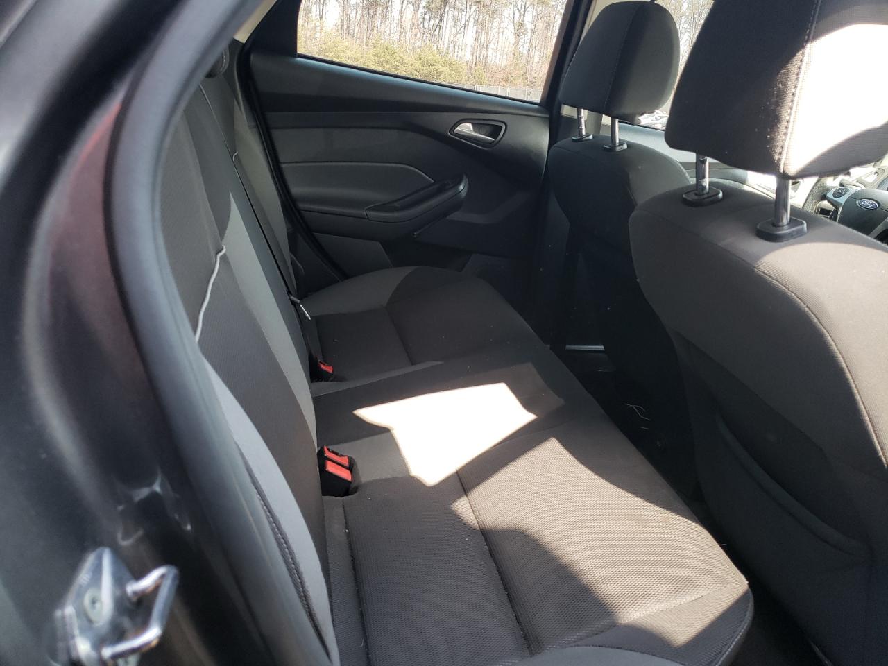 Photo 6 from auction – 2012 FORD FOCUS SE with VIN 1FAHP3F26CL429130