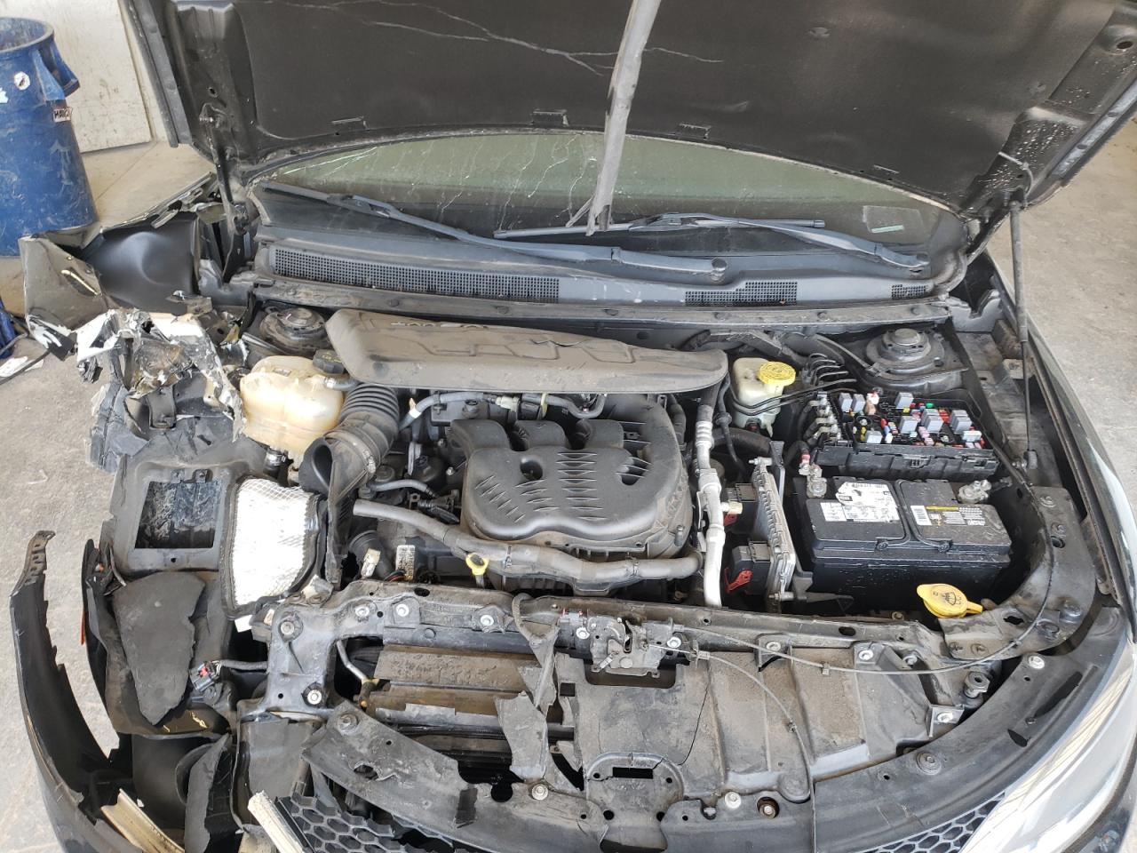 Photo 7 from auction – 2015 CHRYSLER 200 C with VIN 1C3CCCEG4FN512310