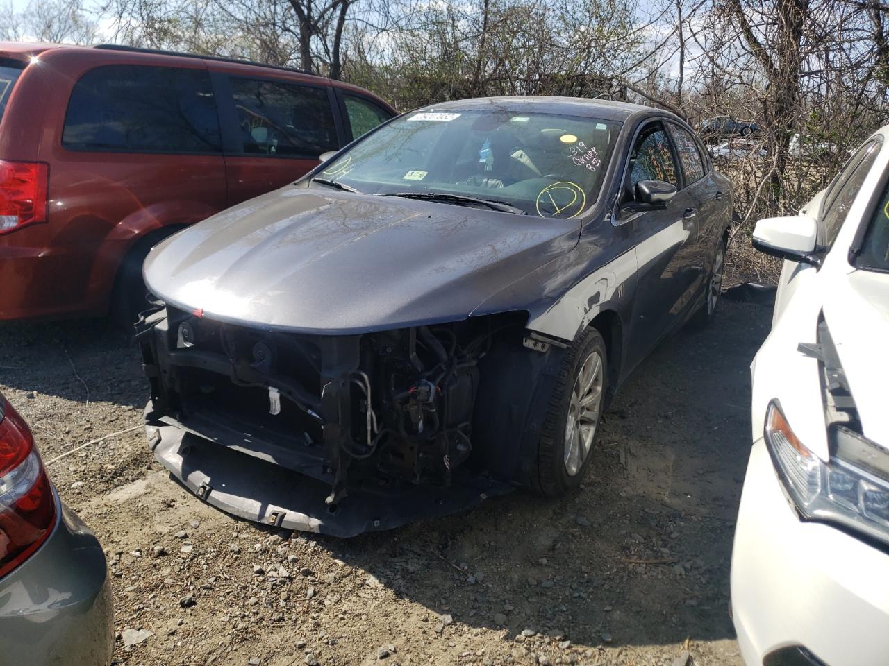 Photo 2 from auction – 2015 CHRYSLER 200 LIMITE with VIN 1C3CCCAB6FN725852