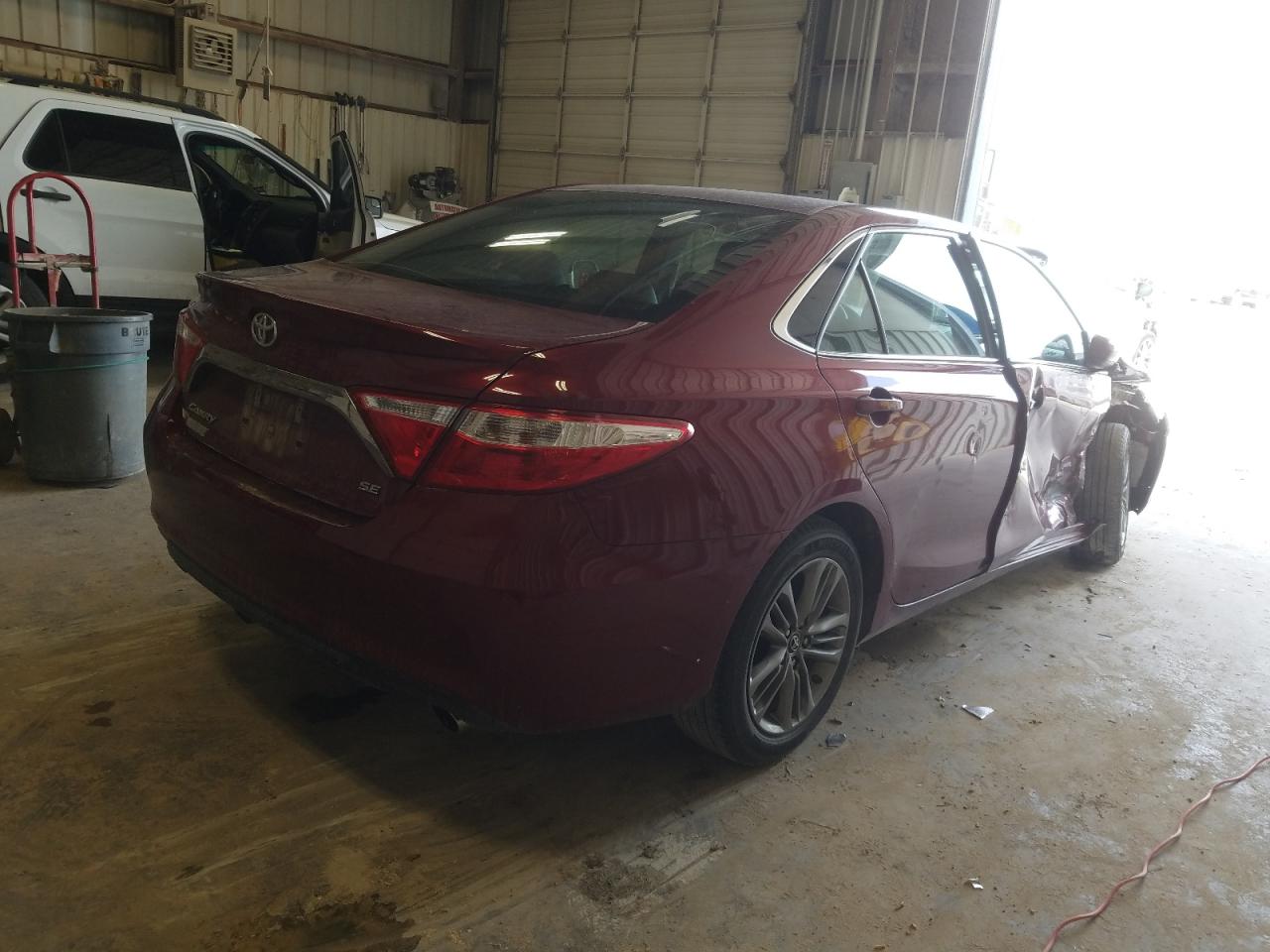 Photo 4 from auction – 2016 TOYOTA CAMRY LE with VIN 4T1BF1FK2GU534041