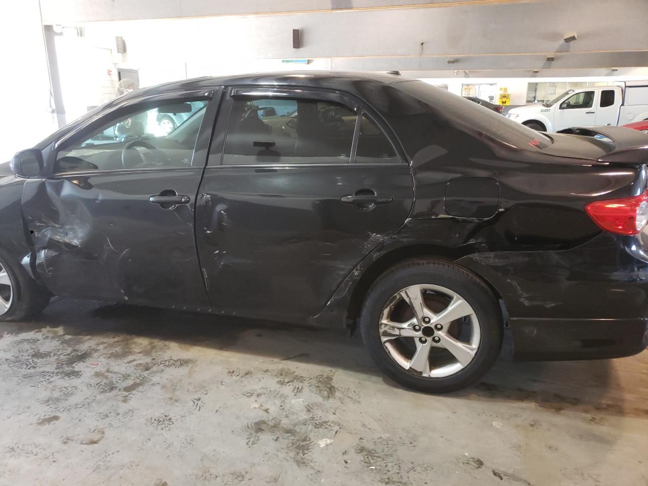 Photo 9 from auction – 2011 TOYOTA COROLLA BA with VIN 2T1BU4EE8BC682059