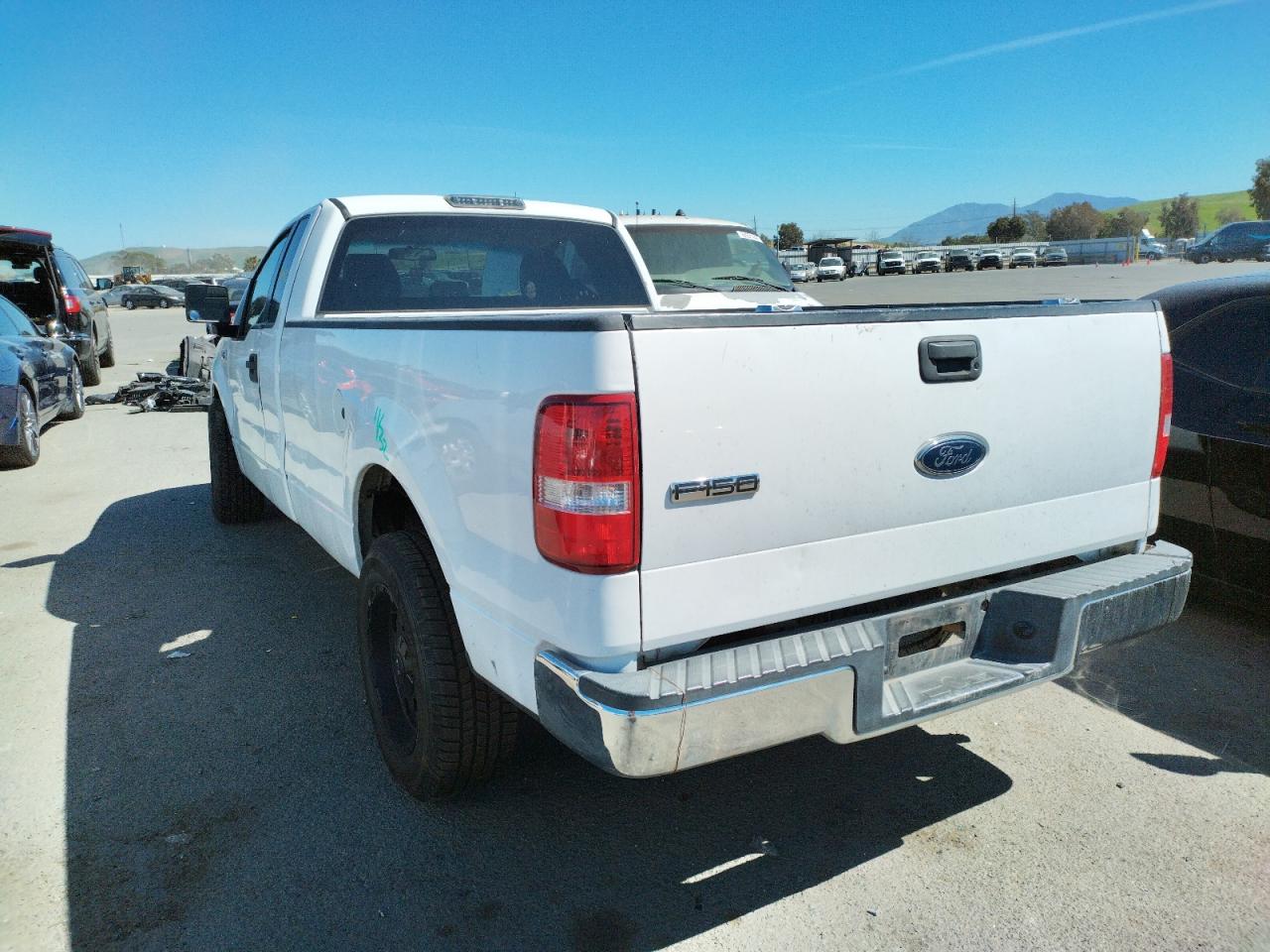 Photo 3 from auction – 2005 FORD F150 with VIN 1FTRF12245NB05841