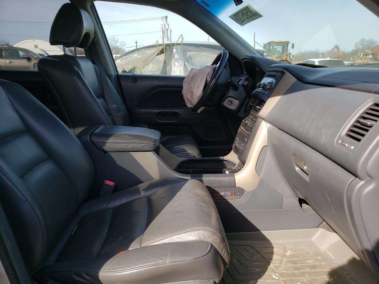 Photo 5 from auction – 2007 HONDA PILOT EXL with VIN 5FNYF18687B027698