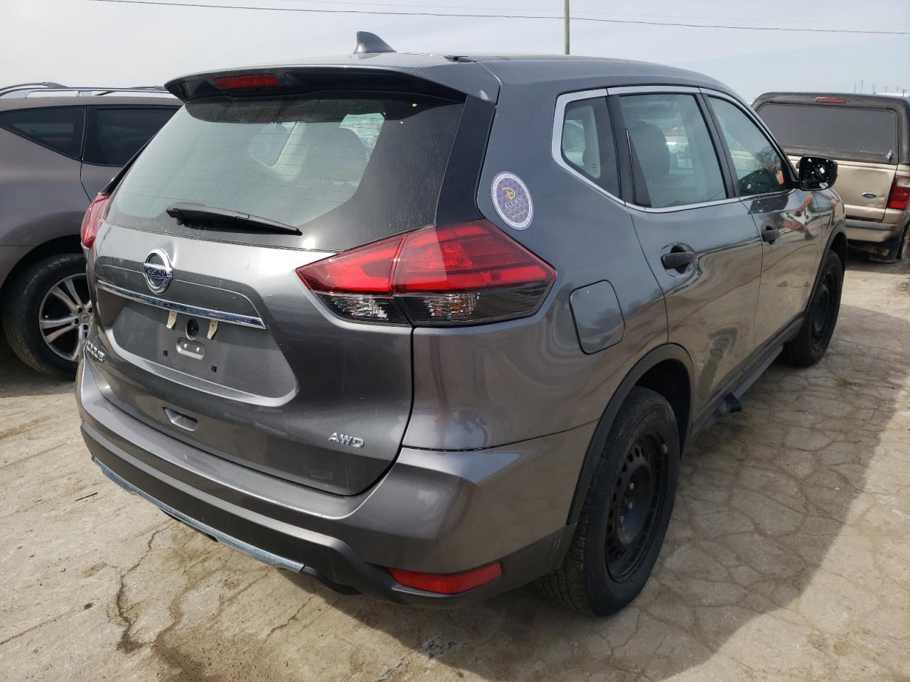 Photo 4 from auction – 2017 NISSAN ROGUE SV with VIN 5N1AT2MV3HC864639