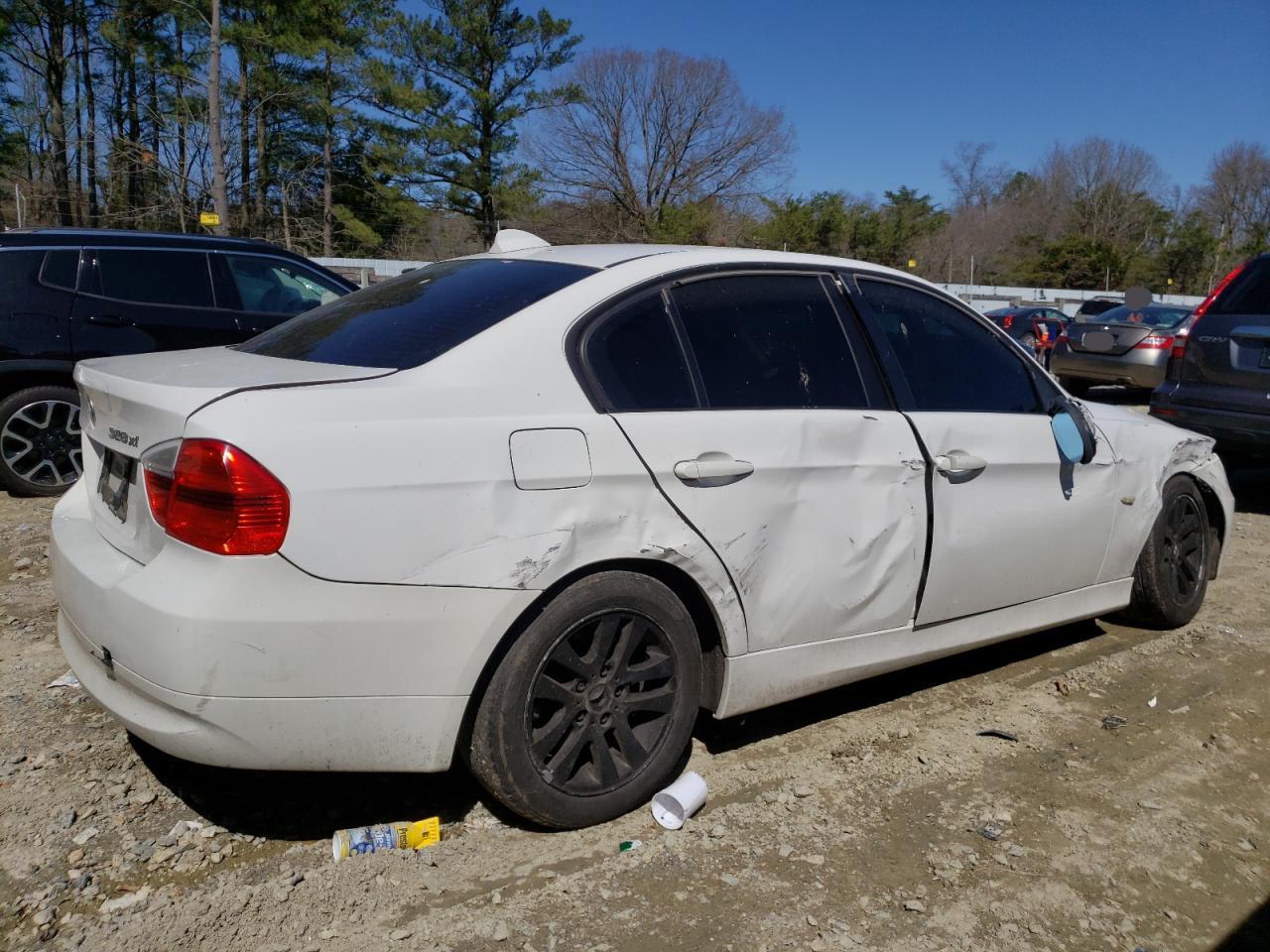 Photo 4 from auction – 2007 BMW 328 XI with VIN WBAVC93577KX59944