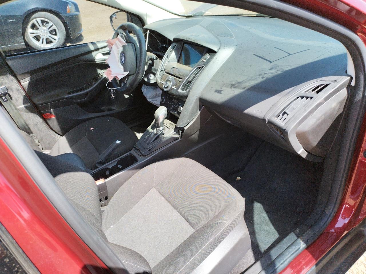 Photo 5 from auction – 2017 FORD FOCUS SEL with VIN 1FADP3M22HL333357