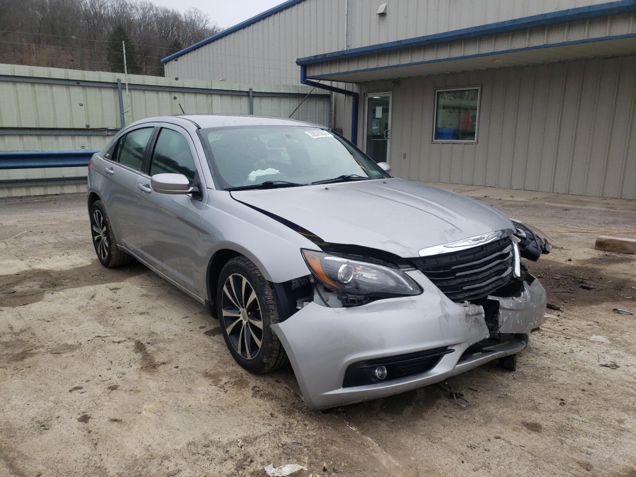 Photo 1 from auction – 2013 CHRYSLER 200 TOURIN with VIN 1C3CCBBG6DN754740