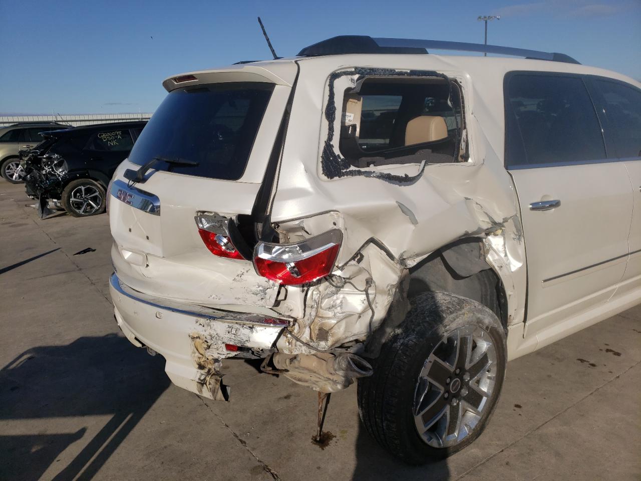 Photo 9 from auction – 2012 GMC ACADIA DEN with VIN 1GKKRTED1CJ383736