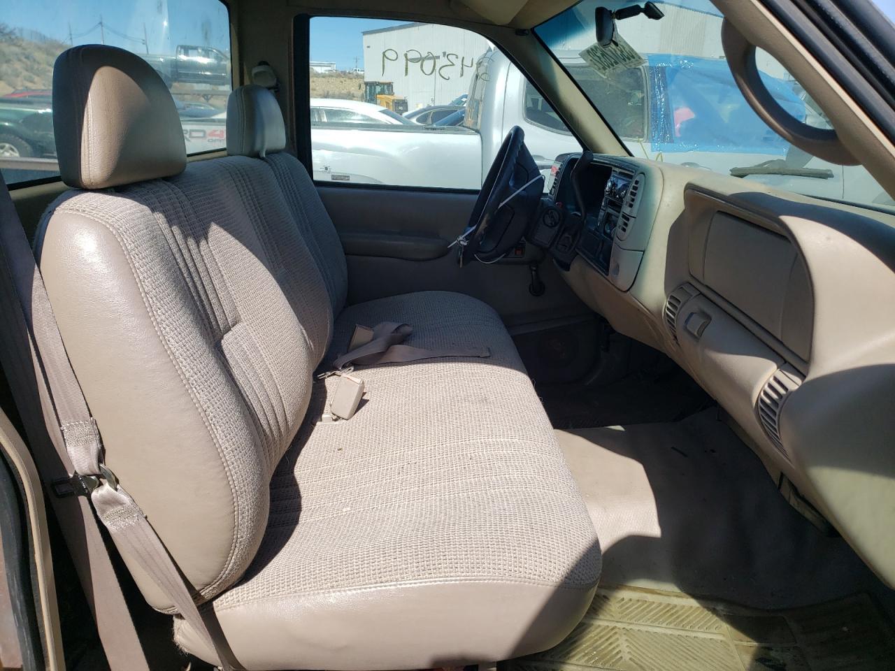 Photo 5 from auction – 1997 CHEVROLET GMT-400 C1 with VIN 1GCEC14M4VE188161