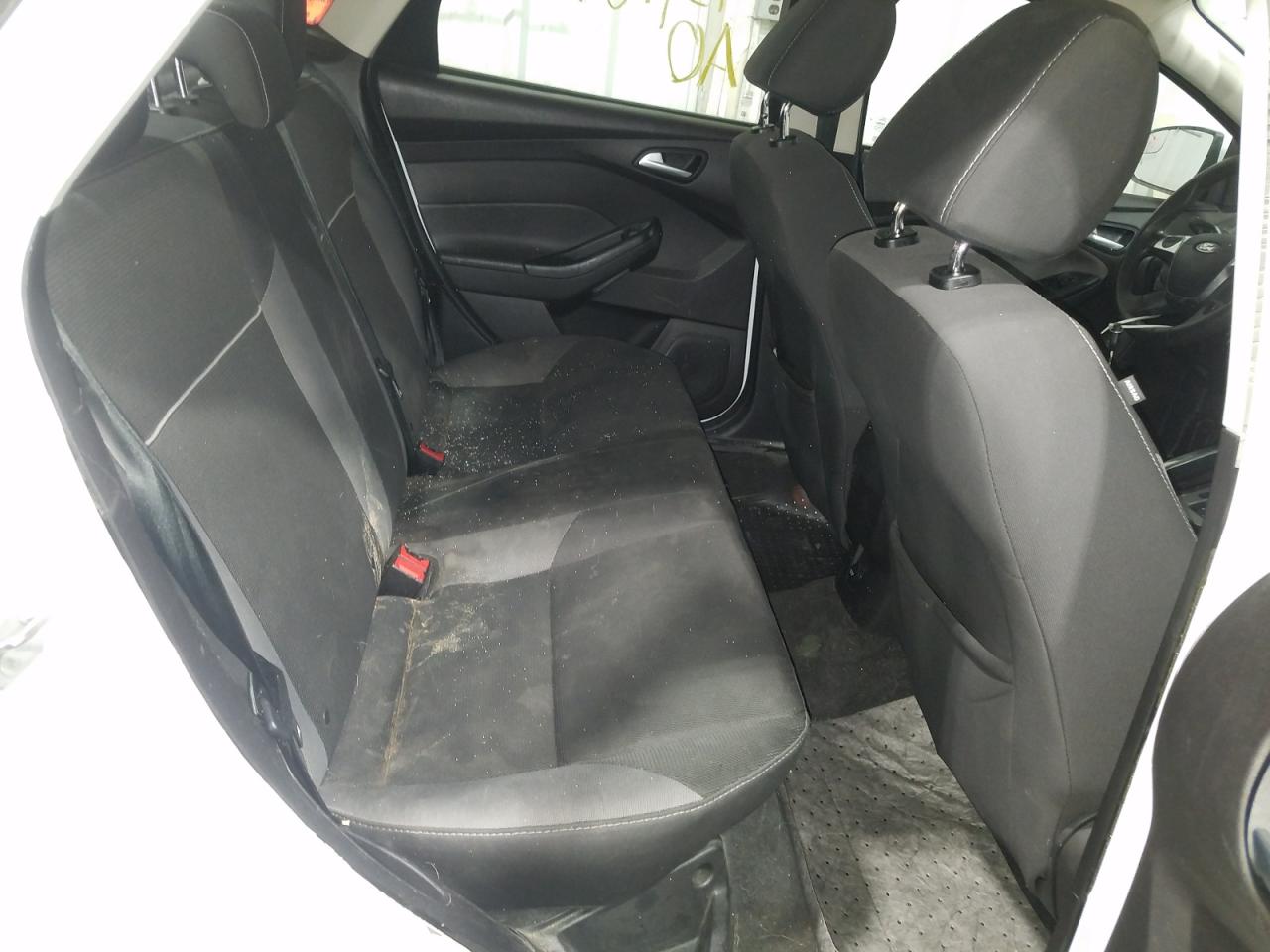 Photo 6 from auction – 2014 FORD FOCUS SE with VIN 1FADP3F2XEL132749