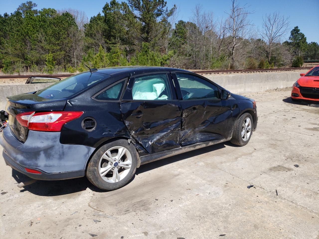 Photo 9 from auction – 2014 FORD FOCUS SE with VIN 1FADP3F21EL416349