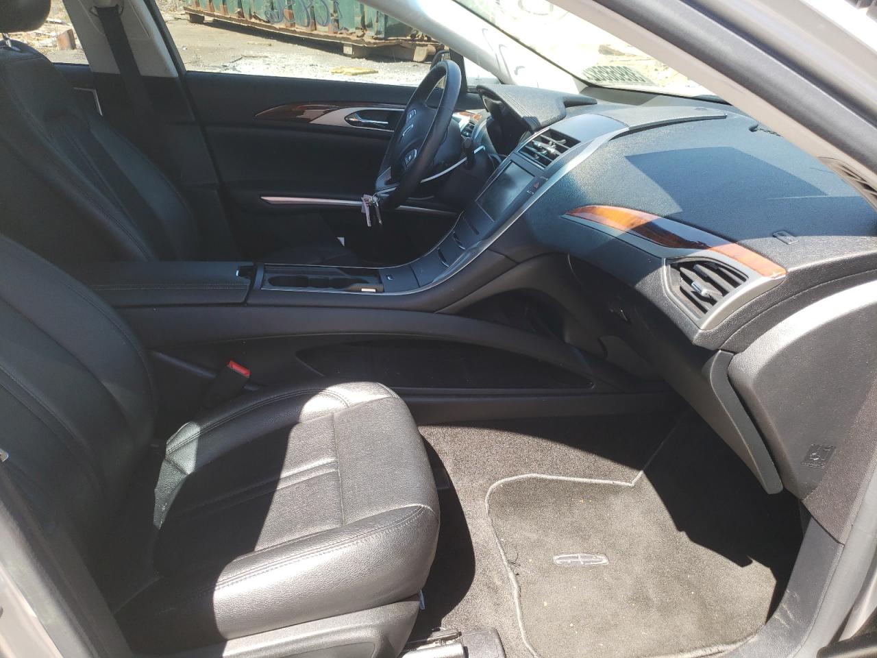 Photo 5 from auction – 2015 LINCOLN MKZ with VIN 3LN6L2G92FR626641