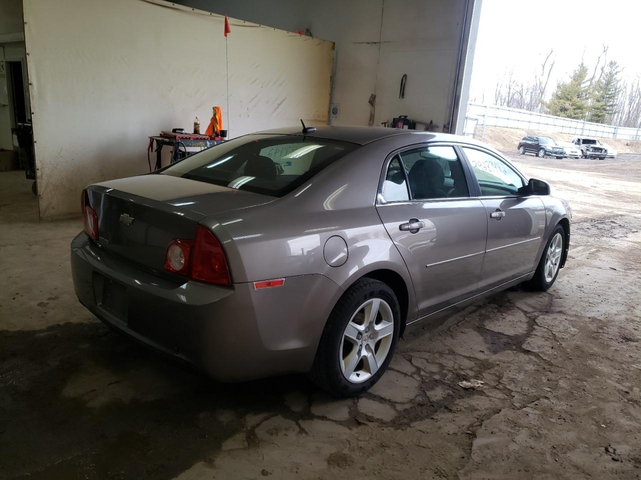 Photo 4 from auction – 2011 CHEVROLET MALIBU LS with VIN 1G1ZB5E15BF300447