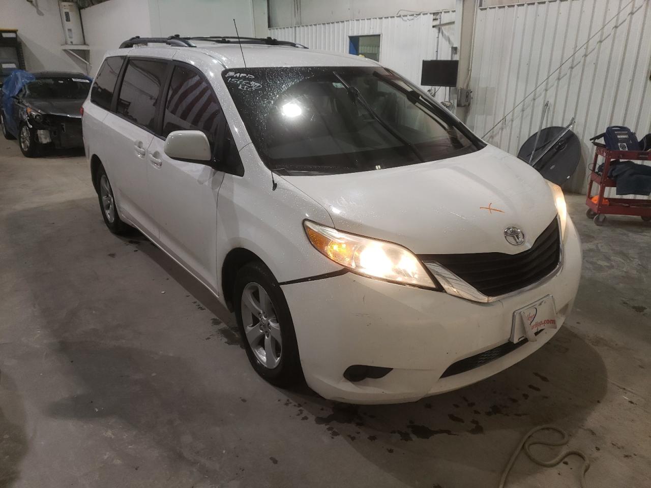 TOYOTA SIENNA LE 2012 with VIN 5TDKK3DC9CS223714 - Photo from auction