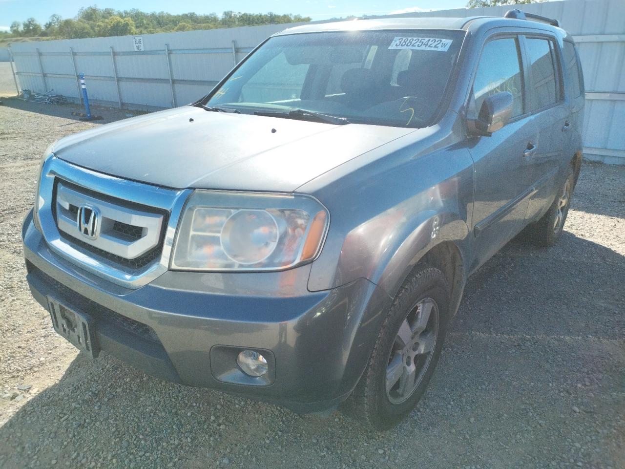 Photo 2 from auction – 2011 HONDA PILOT EXL with VIN 5FNYF4H55BB027983
