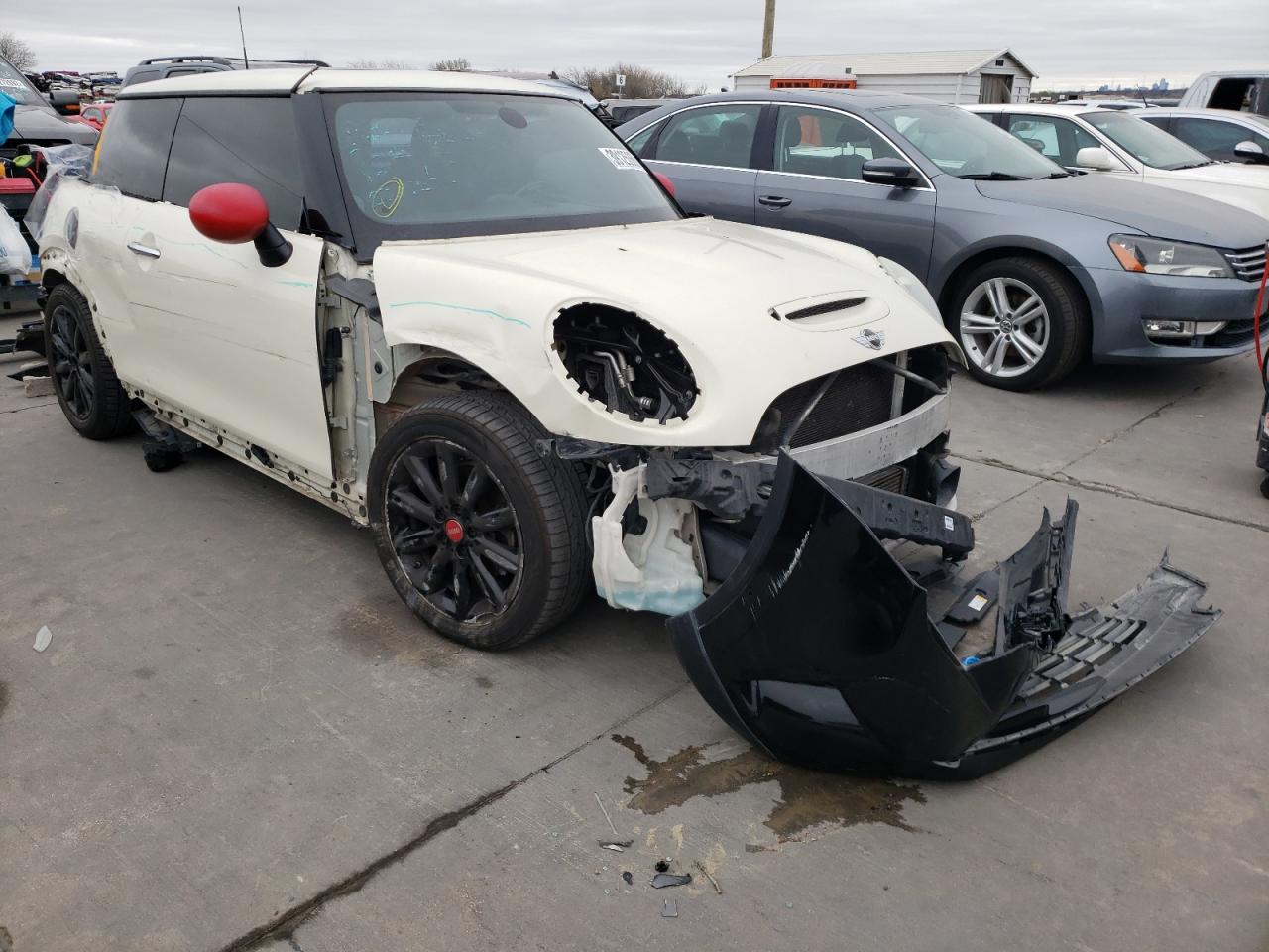 MINI COOPER S 2015 with VIN WMWXP7C59F2A33716 - Photo from auction