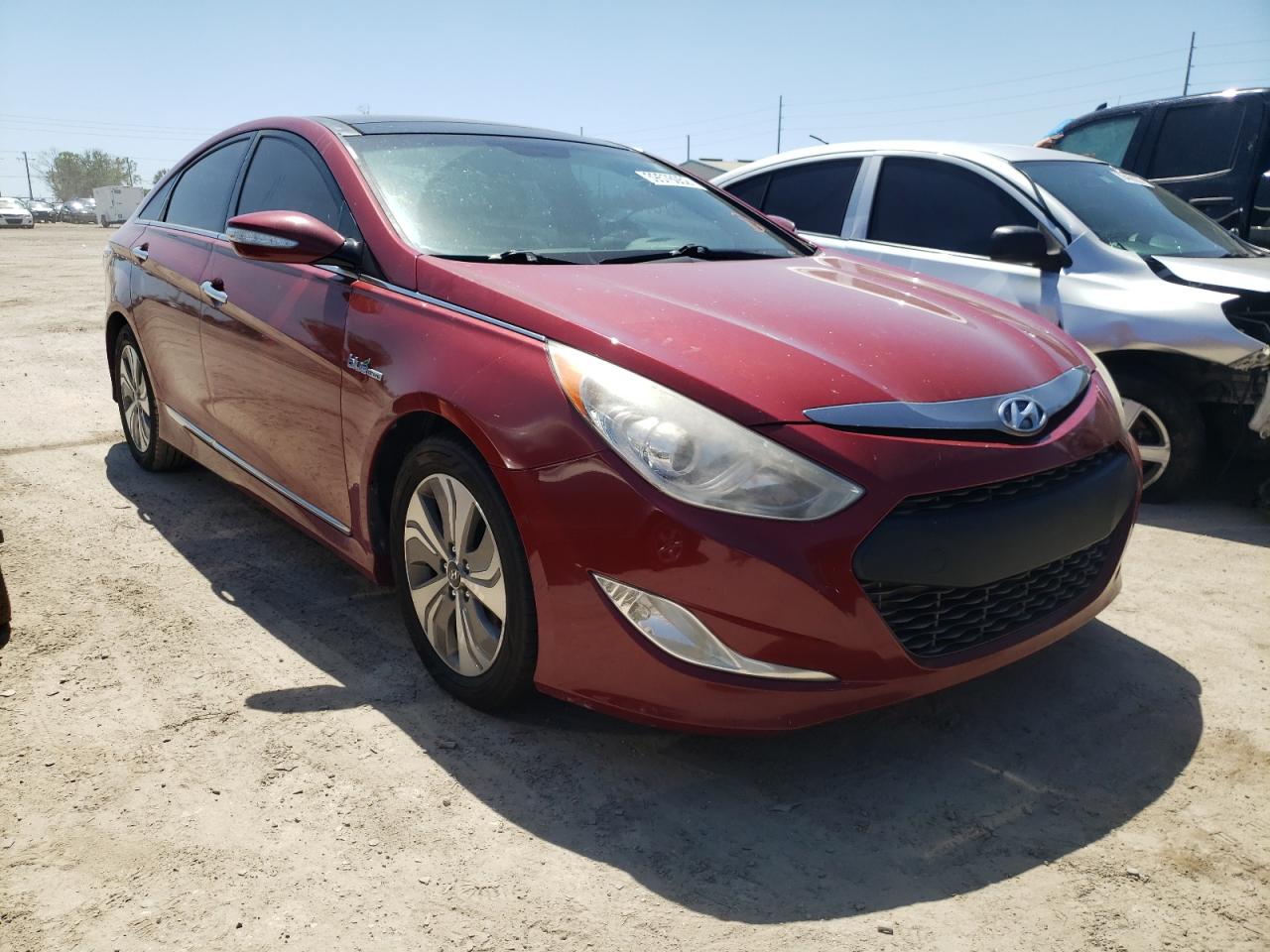 HYUNDAI SONATA HYB 2015 with VIN KMHEC4A41FA119485 - Photo from auction