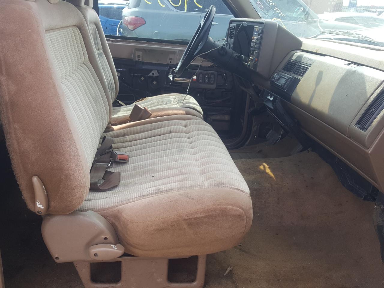 Photo 5 from auction – 1994 CHEVROLET GMT-400 C1 with VIN 2GCEC19Z5R1280844