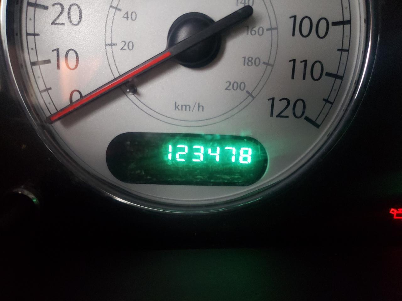 Photo 8 from auction – 2007 CHRYSLER TOWN & COU with VIN 2A8GP64L57R114747