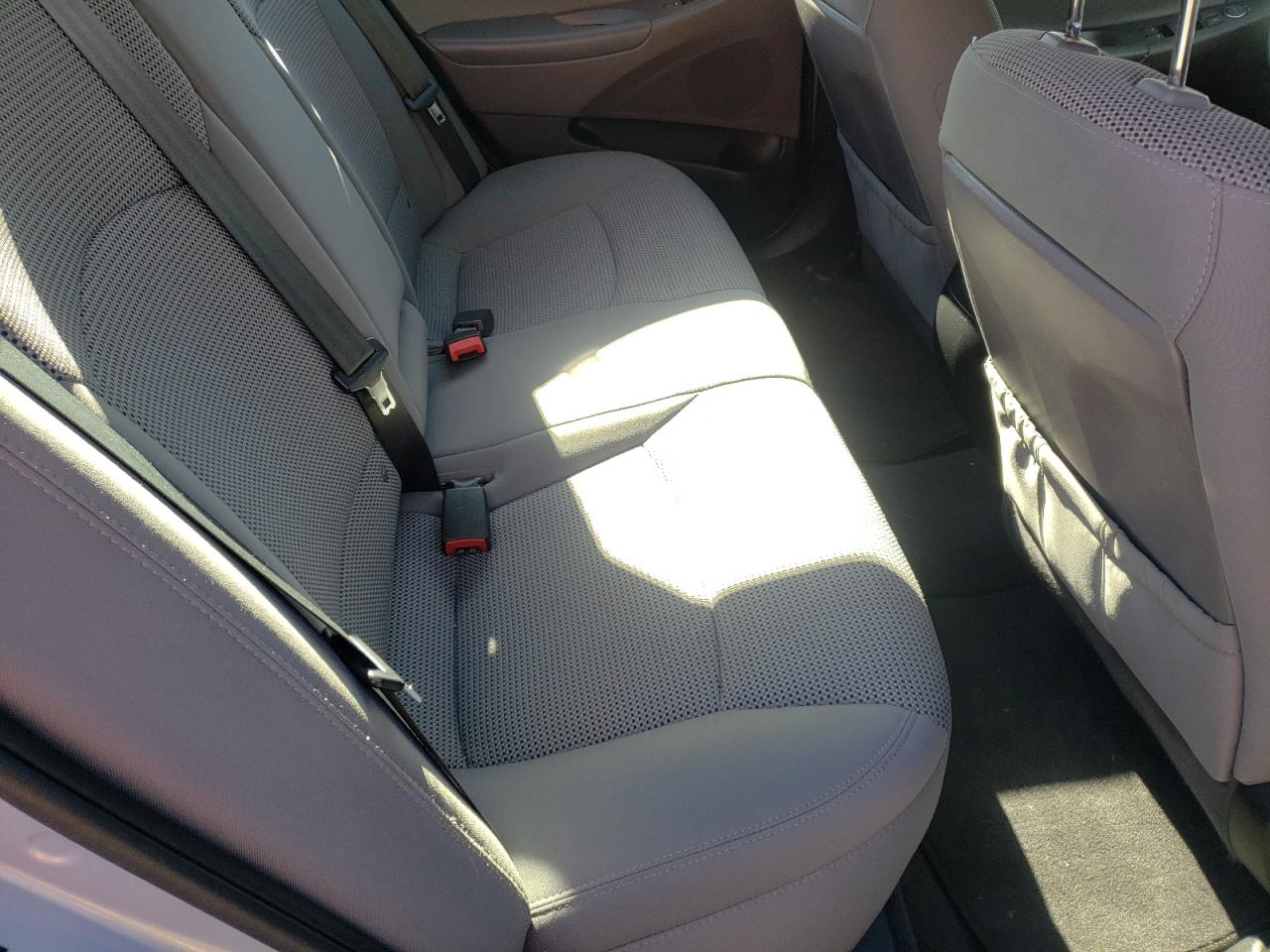 Photo 6 from auction – 2013 HYUNDAI SONATA GLS with VIN 5NPEB4AC4DH520856