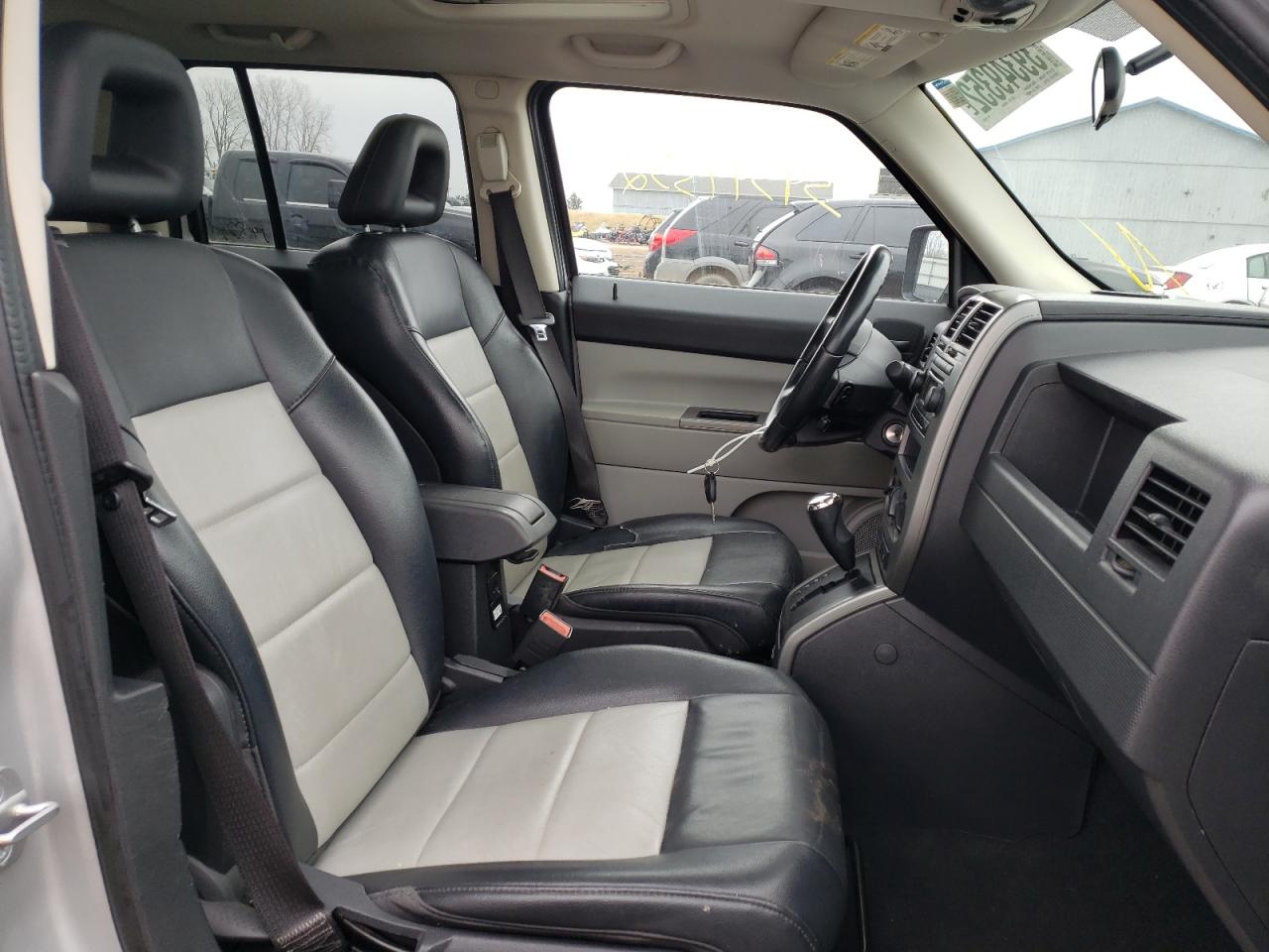 Photo 5 from auction – 2007 JEEP PATRIOT LI with VIN 1J8FF48W87D424692