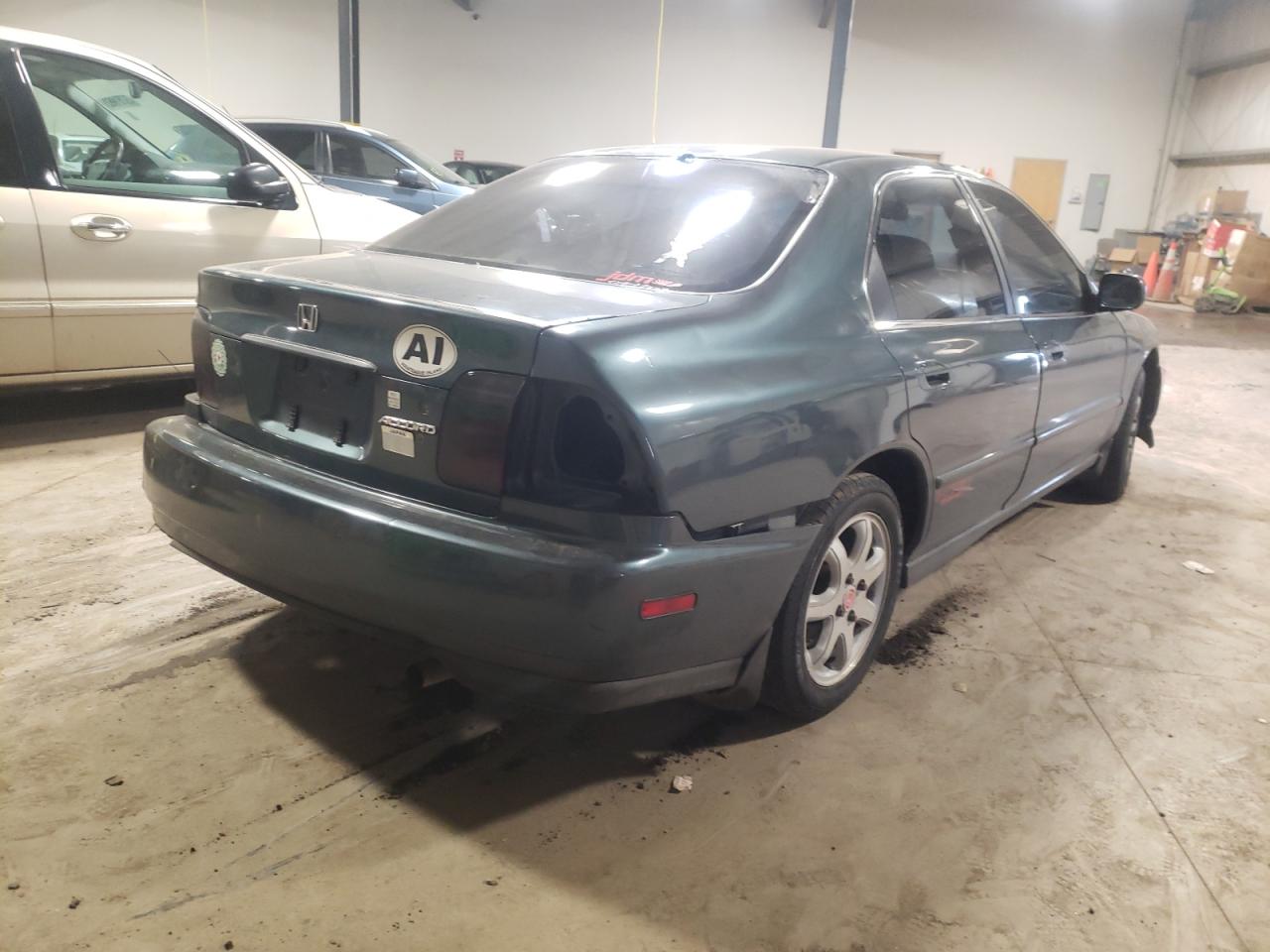 Photo 4 from auction – 1996 HONDA ACCORD EX with VIN 1HGCD5550TA096490