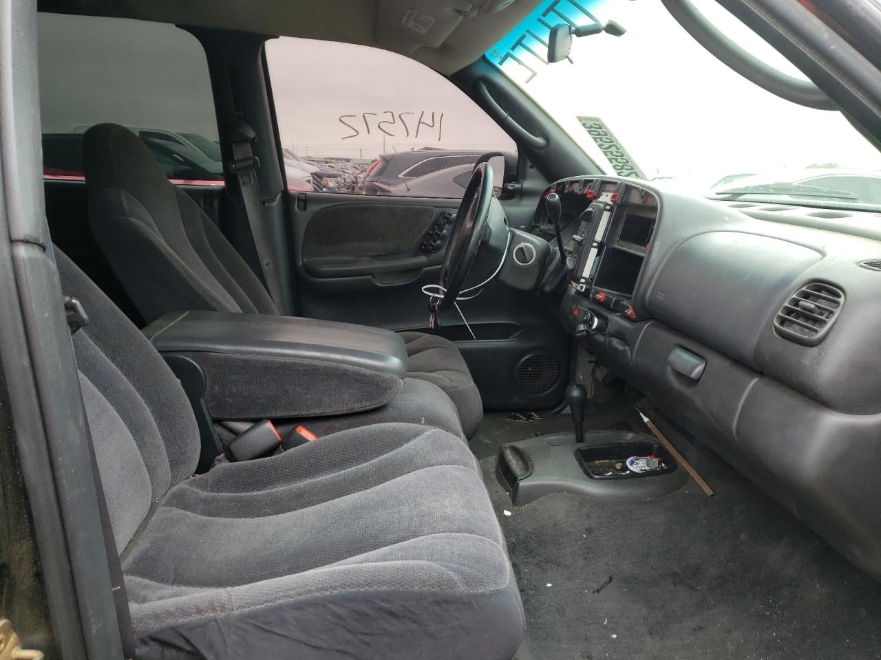 Photo 5 from auction – 2000 DODGE DAKOTA QUA with VIN 1B7GG2AN3YS752680