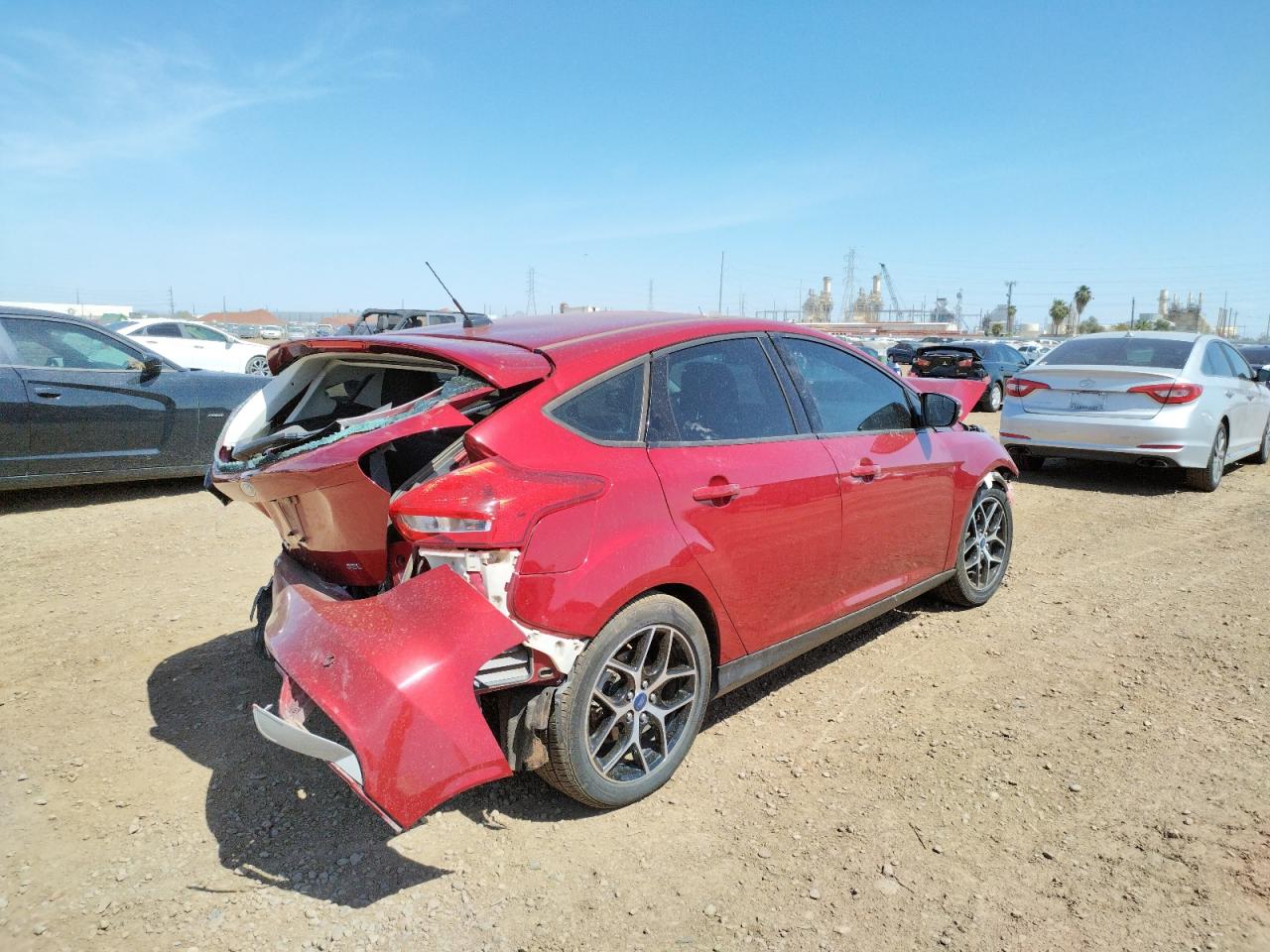Photo 4 from auction – 2017 FORD FOCUS SEL with VIN 1FADP3M22HL333357